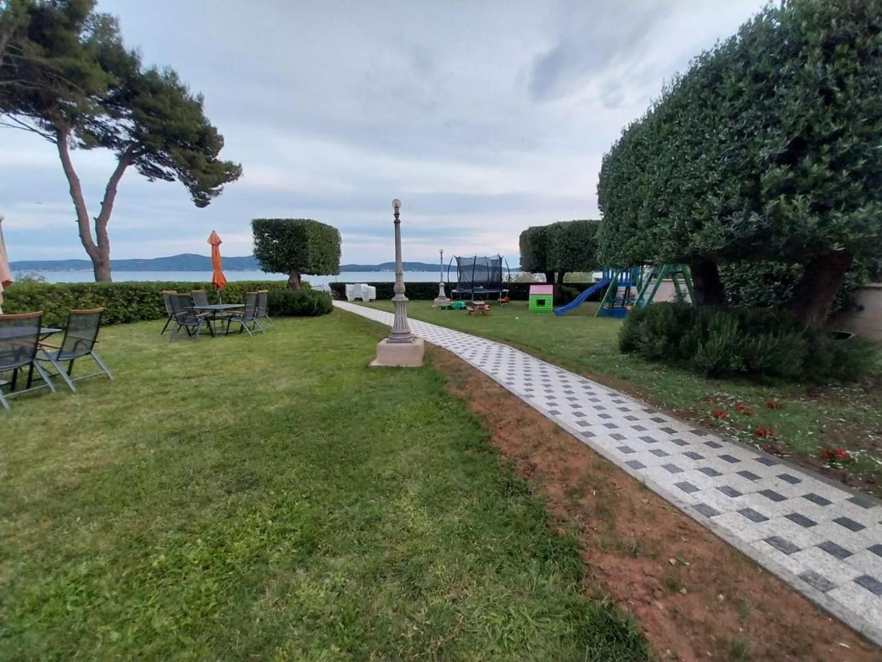Apartments Becky On A Sandy Beach Without Crowd Sukošan Exterior foto