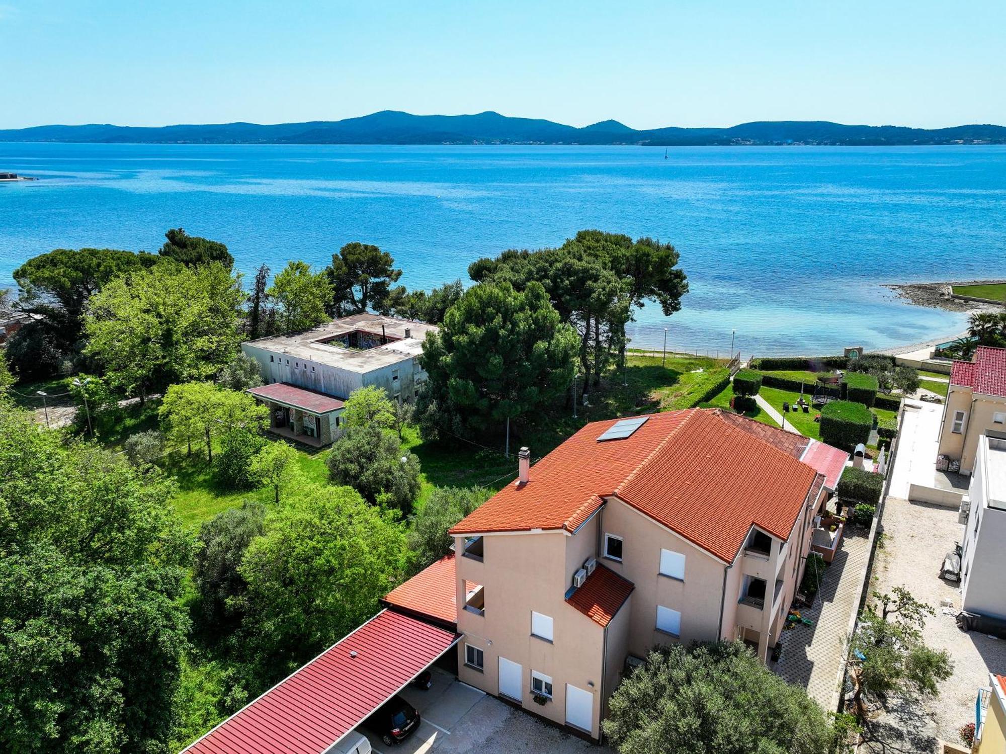 Apartments Becky On A Sandy Beach Without Crowd Sukošan Exterior foto