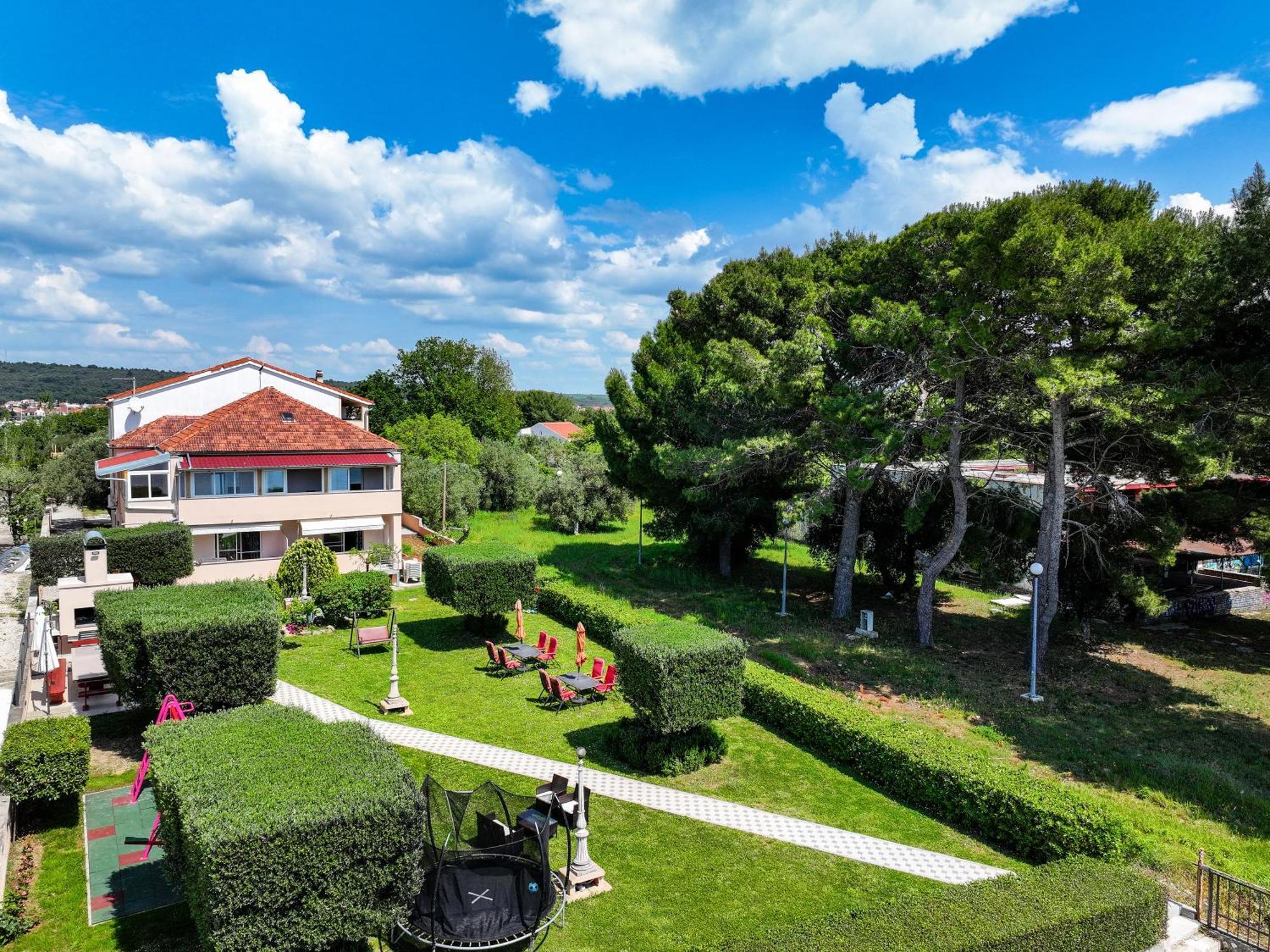 Apartments Becky On A Sandy Beach Without Crowd Sukošan Exterior foto